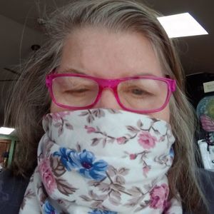 Meet your Posher, Carrie